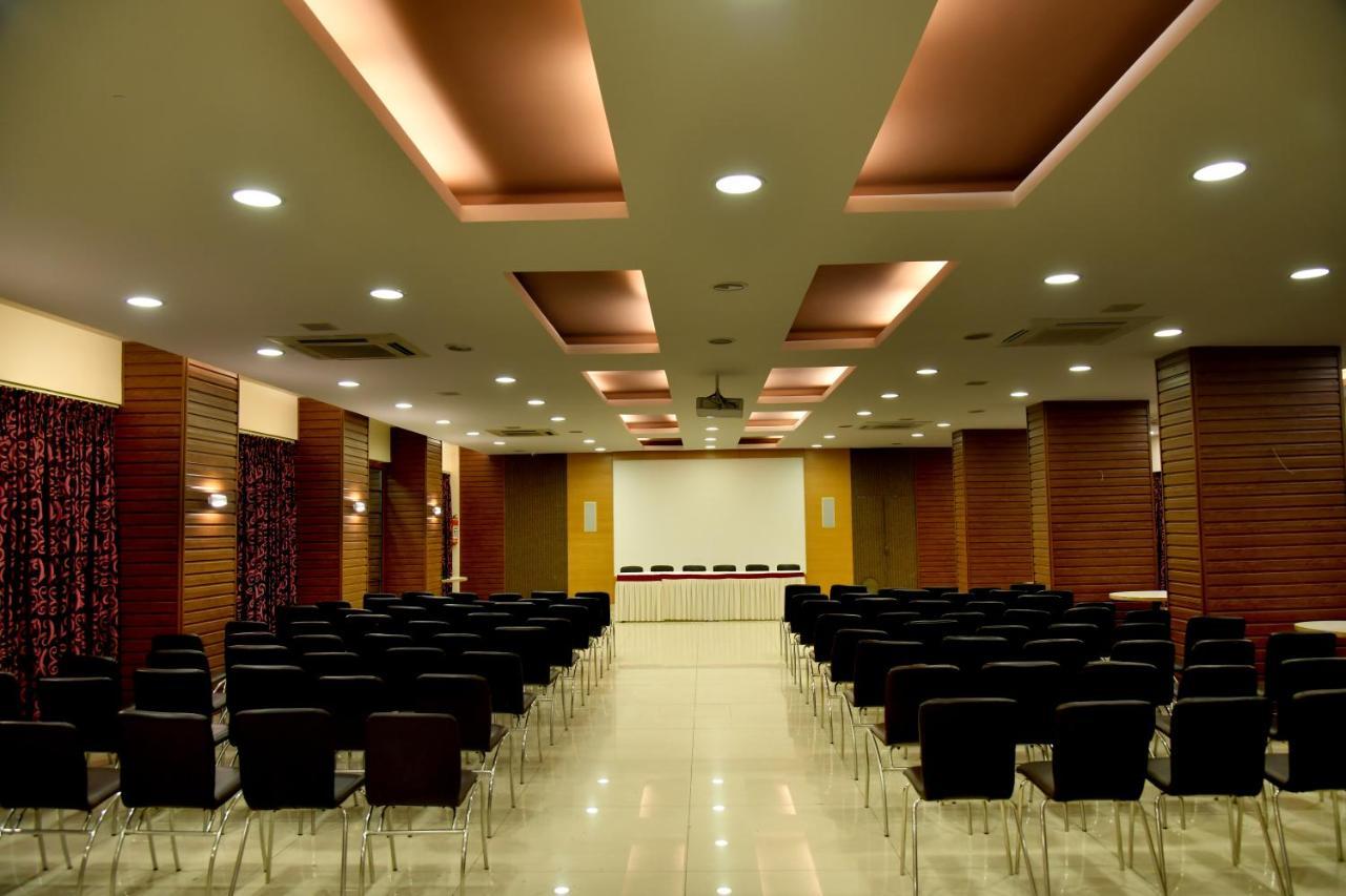 Hotel Prince Residency Bhuj Exterior photo