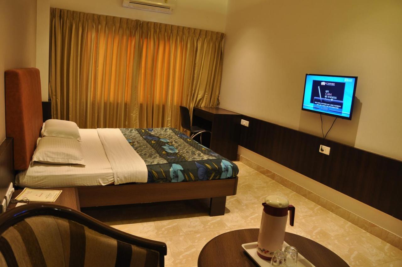 Hotel Prince Residency Bhuj Exterior photo