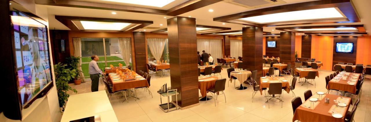 Hotel Prince Residency Bhuj Exterior photo